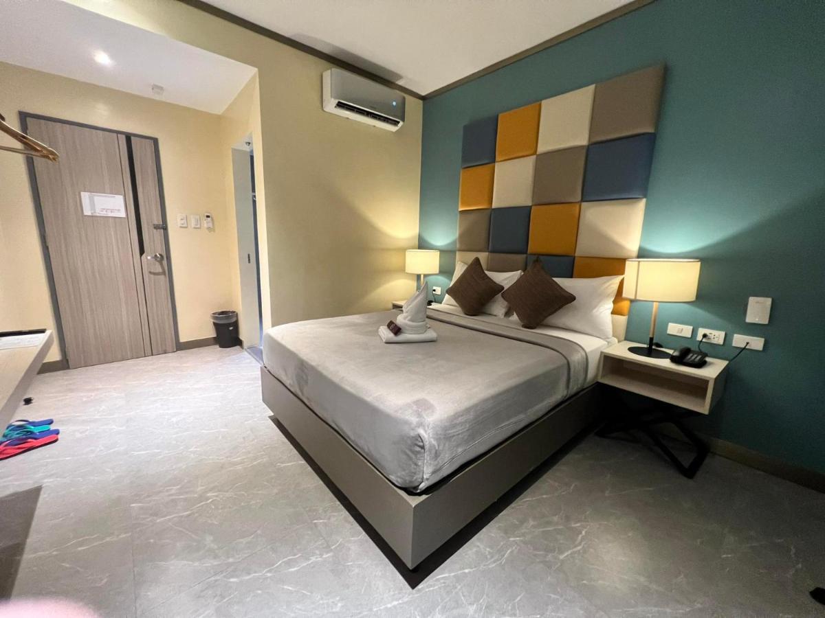 Yes Hotel Imus Cavite Exterior foto